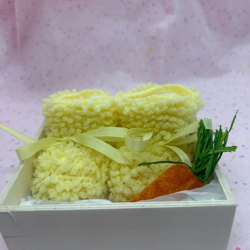 🐰 Baby’s First Easter Gift Set – Vintage Handmade Booties